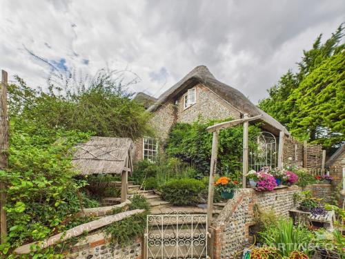 Brookpit Cottage Coastal Retreat
