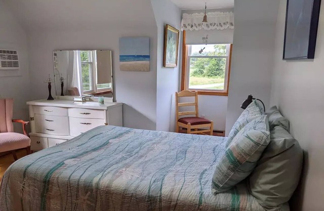 Brookview Lodge-Beautiful Private Apartment Near Palenville