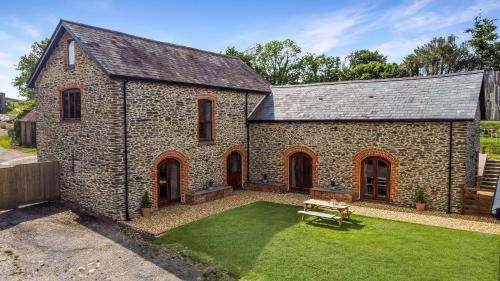 Broomy Barn Brompton Regis