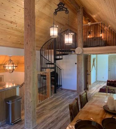 Brother Bear Lodge at Talkeetna