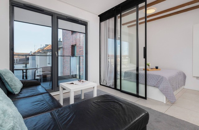 Browar Gdański 51 Apartment by Renters