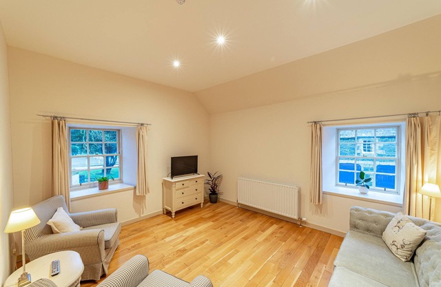Bruce Apartment - an apartment that sleeps 5 guests in 4 bedrooms