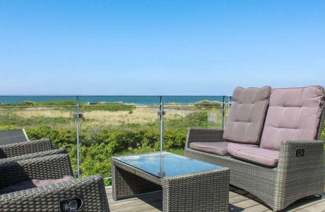 "Brun" - 60m from the sea by Interhome