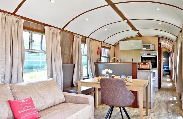 Brunel Boutique Railway Carriage 5