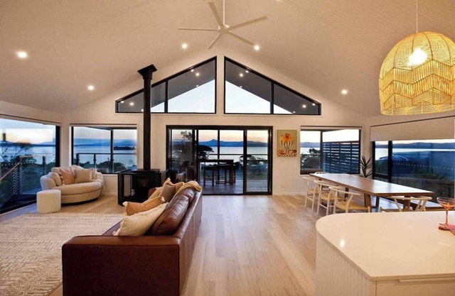 Bruny Island Sunset Retreat