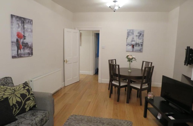 Buccleuch Street Apartment