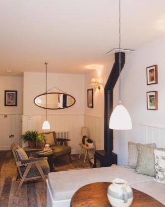 Buckingham Mews Flint Cottage 2