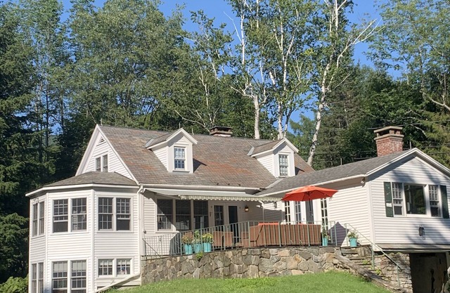 Bucolic Manchester/Dorset, VT retreat. Pet-friendly w/ Gameroom & Brook