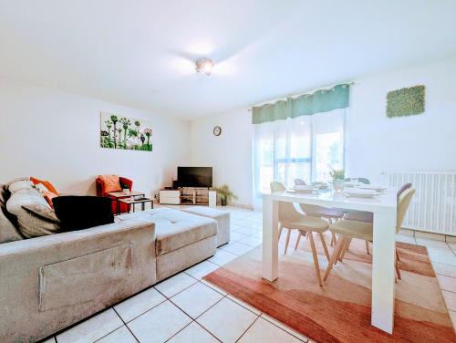 Budget and spacious apart with terrace