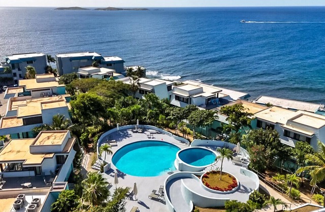 Budget friendly 2br condo - walk to the beach!