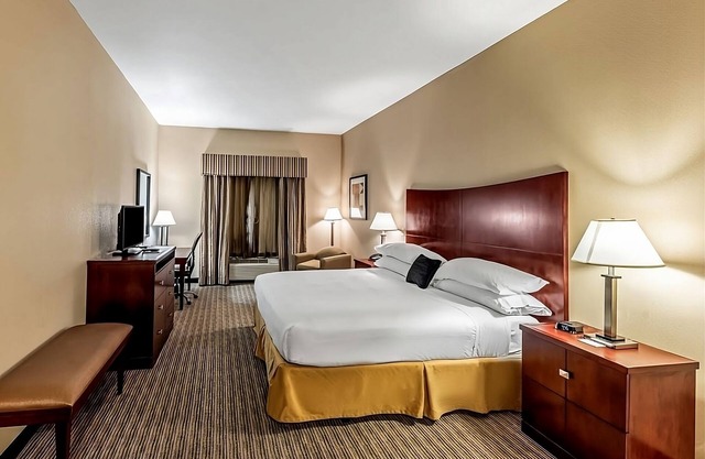 Budget-Friendly Accommodations at Red Lion Inn & Suites Mineral Wells! Pool!