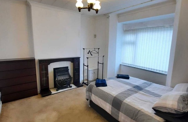 Budget-Friendly Spacious 5-Bedroom House