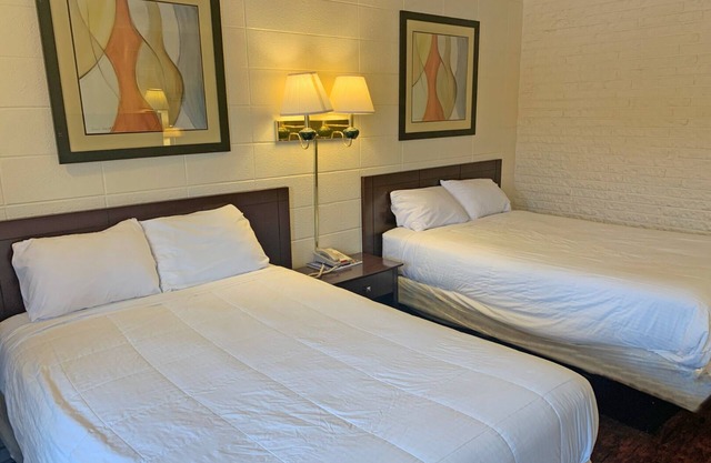 Budget-Friendly Stay near Virginia Tech University with Free Parking