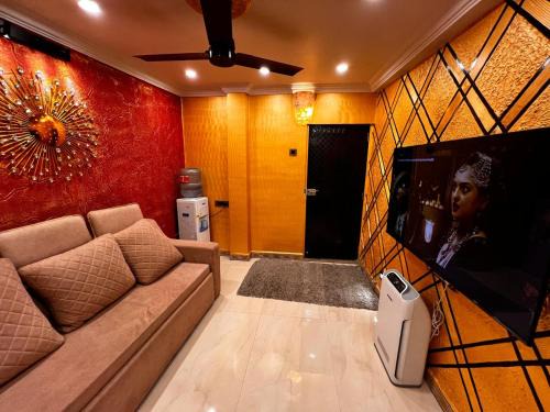 Budget Homestay in Kalina-Santacruz