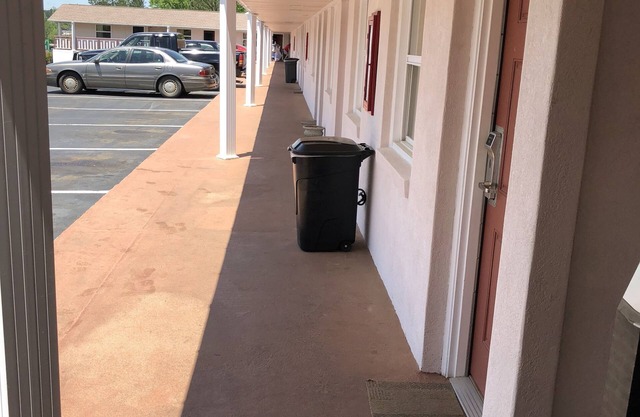 Budget Inn