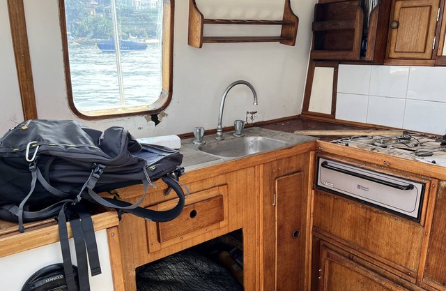 Budget ON WATER ACCOMMODATION Sydney Harbour !!!