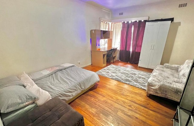 Budget room near Melbourne Airport