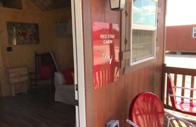 Buena Vista Wildlife Safari- Red Stag Cabin