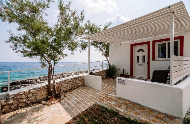 Floreica Villa By The Sea