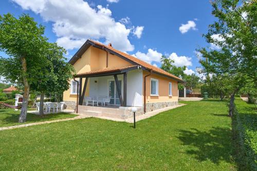 BulgariaVilla - Villa Magnolia with pool