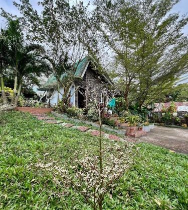 Bulo Cottage & Garden