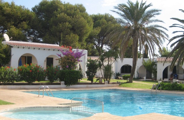 Bungalow (24) vista directa mayor piscina de la zona y a 60 metros Del Mar