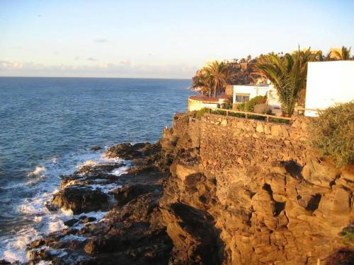 Bungalow Auf Einem Felsen Direkt Am Meer
