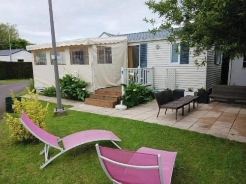 Bungalow convivial à Saint-Arnoult avec piscine
