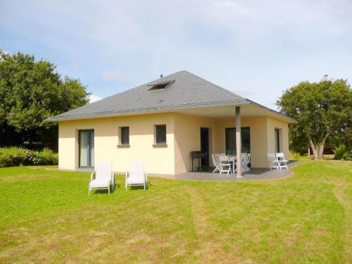Bungalow in Telgrus sur mer near Sandy Beach