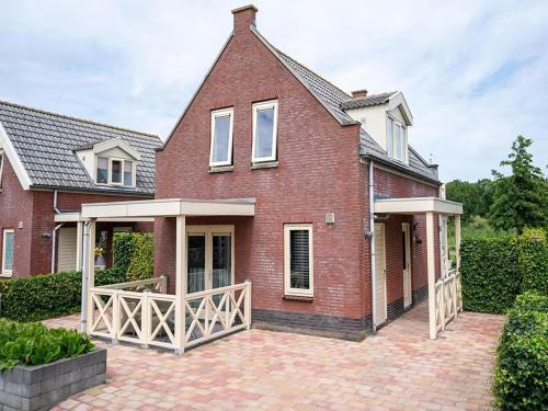 Bungalow in Zuytland with Private Fishing Jetty