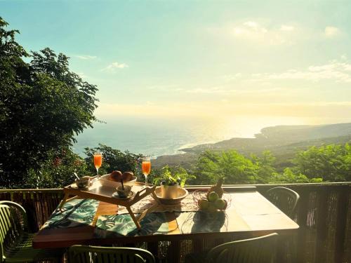 Bungalow lumineux à Saint Leu proche de la mer avec piscine partagée