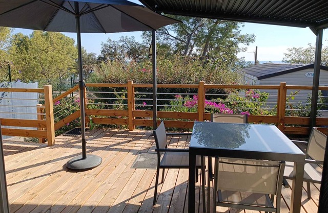 Bungalow Neuf Superbe Terrasse Plein sud Face mer à l' ile d' or Camping 4