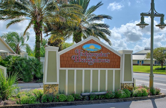 Bungalow Walking proximity to Lake Sumter Landing