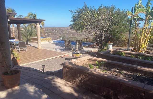 Bungalow with pool in beautiful El Centenario, La Paz Baja California Sur