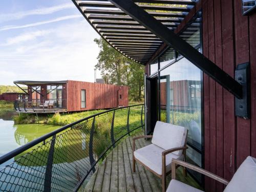 Bungalow with Terrace & Pool