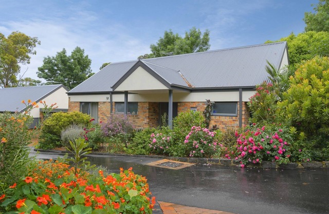 Bungunyah Apartments: Waratah