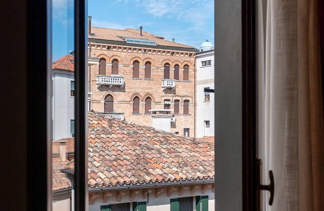 BURANELLI CHARME ROOMS