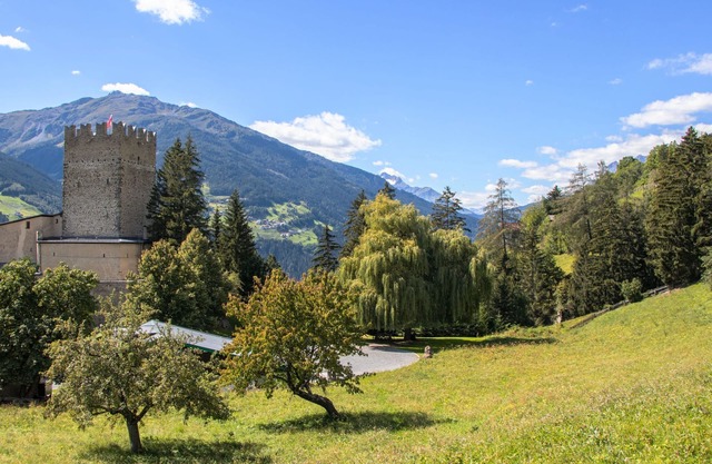 Burg Biedenegg mit Schlosscafé by Interhome