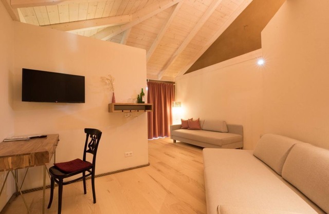 Burgunderrot - Winzerzimmer Weingut Georgium