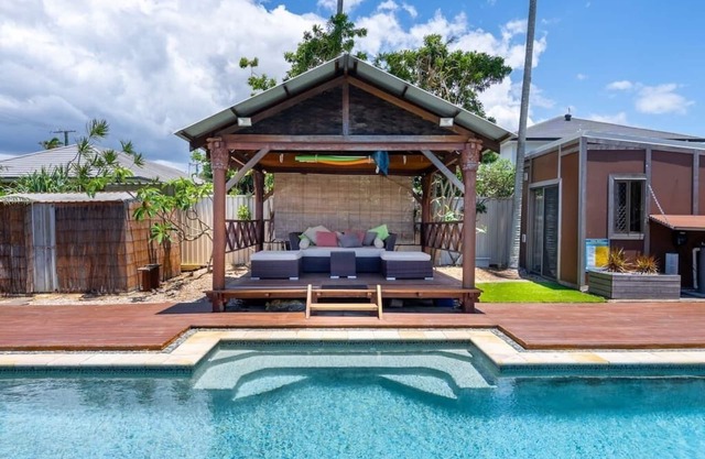 Burleigh Beach Oasis, Pool, 500m to Beach