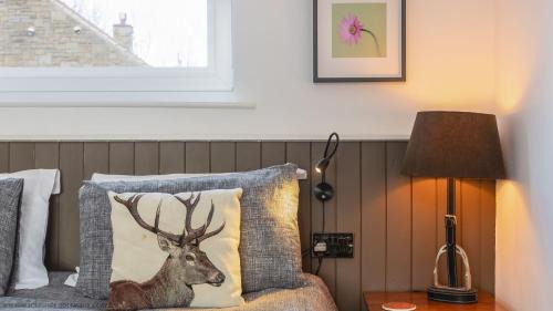 Burn Cottage - with Hot Tub