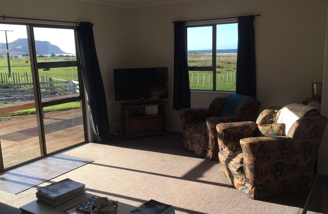 Burnview Station Beach Cottage
