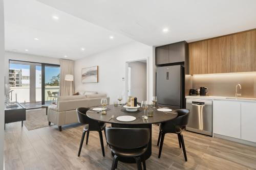 BURS18 - Luxury Accessible Apartment