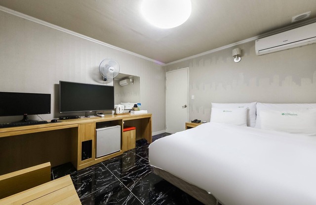 Busan Goejeong Clover