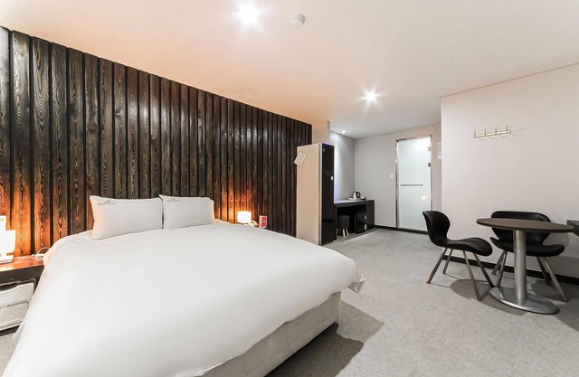 Busan Janglim Blue Moon Hotel