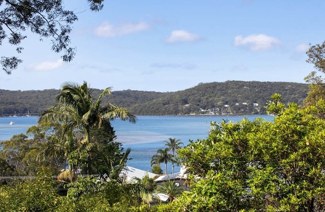 Bush Retreat with Bay Views