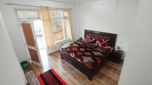 Bushahri Homestay - Food & Stay
