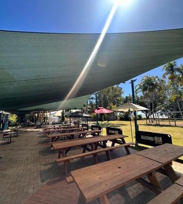 Bushland Beach Tavern