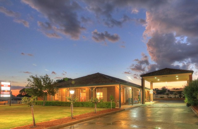Bushmans Motor Inn