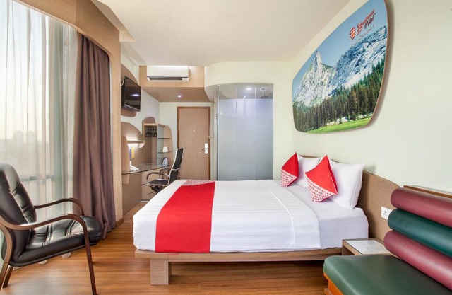 Business Hotel